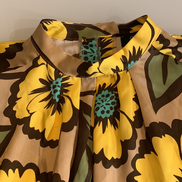 Yellow flower blouse - size S - Picture 4 of 13